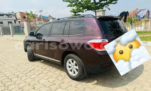 Ra Àlòkù Toyota Highlander Red Ọkọ̀ in Cotonou ni Benin Ra Àlòkù Toyota Highlander Red Ọkọ̀ in Cotonou ni Benin