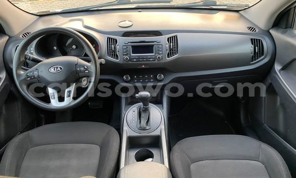 Acheter Occasion Voiture Kia Sportage Blanc à Cotonou, Benin Acheter Occasion Voiture Kia Sportage Blanc à Cotonou, Benin