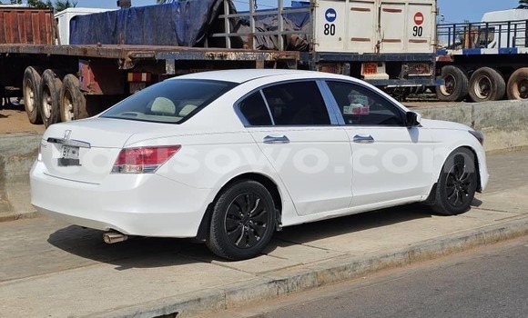 Buy Used Honda Accord White Car in Cotonou in Benign