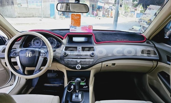 Acheter Occasion Voiture Honda Accord Blanc à Cotonou, Benin Acheter Occasion Voiture Honda Accord Blanc à Cotonou, Benin