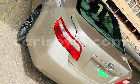 Ra Àlòkù Toyota Camry Silver Ọkọ̀ in Cotonou ni Benin Ra Àlòkù Toyota Camry Silver Ọkọ̀ in Cotonou ni Benin