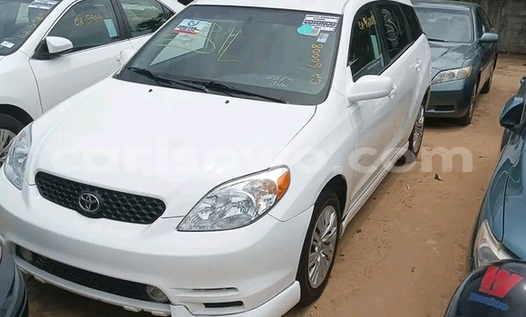 Acheter Occasion Voiture Toyota Matrix Blanc à Cotonou, Benin