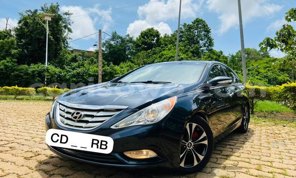Ra Àlòkù Hyundai Sonata Blue Ọkọ̀ in Cotonou ni Benin