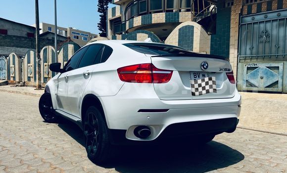 Acheter Occasion Voiture BMW X6 Blanc à Cotonou, Benin Acheter Occasion Voiture BMW X6 Blanc à Cotonou, Benin