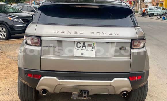 Ra Àlòkù Range Rover Evoque funfun Ọkọ̀ in Cotonou ni Benin