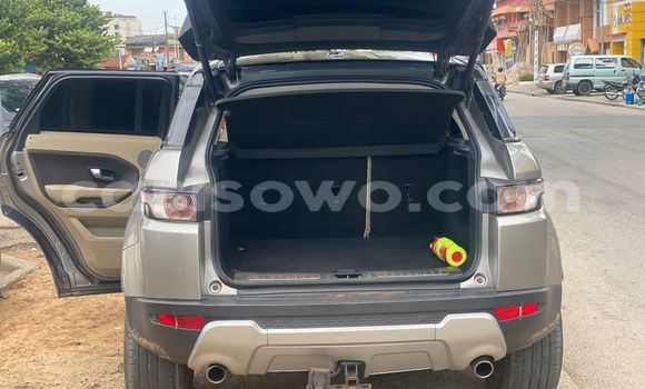 Acheter Occasion Voiture Range Rover Evoque Blanc à Cotonou, Benin Acheter Occasion Voiture Range Rover Evoque Blanc à Cotonou, Benin