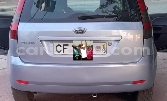 Acheter Occasion Voiture Ford Fiesta Bleu à Cotonou, Benin Acheter Occasion Voiture Ford Fiesta Bleu à Cotonou, Benin