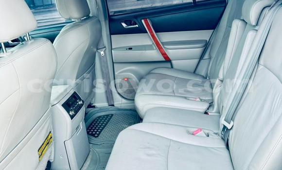 Acheter Occasion Voiture Toyota Highlander Blanc à Cotonou, Benin Acheter Occasion Voiture Toyota Highlander Blanc à Cotonou, Benin