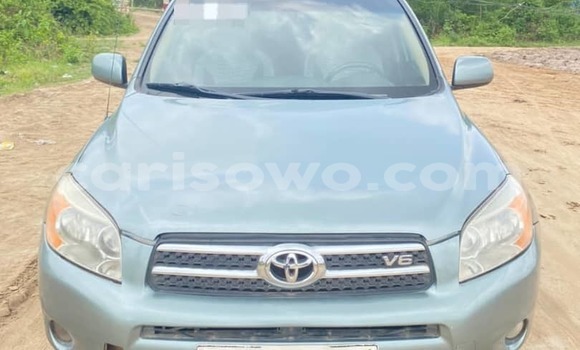 Acheter Occasion Voiture Toyota RAV4 Bleu à Cotonou, Benin Acheter Occasion Voiture Toyota RAV4 Bleu à Cotonou, Benin