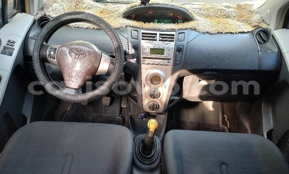 Acheter Occasion Voiture Toyota Yaris Bleu à Cotonou, Benin Acheter Occasion Voiture Toyota Yaris Bleu à Cotonou, Benin