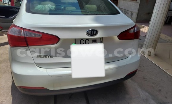 Ra Àlòkù Kia Forte funfun Ọkọ̀ in Cotonou ni Benin Ra Àlòkù Kia Forte funfun Ọkọ̀ in Cotonou ni Benin