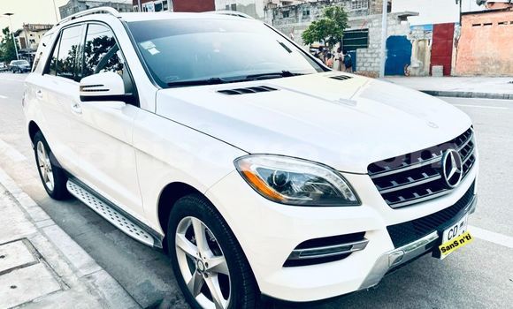 Sayi Na hannu Mercedes-Benz ML–Class White Mota in Cotonou a Benin Sayi Na hannu Mercedes-Benz ML–Class White Mota in Cotonou a Benin