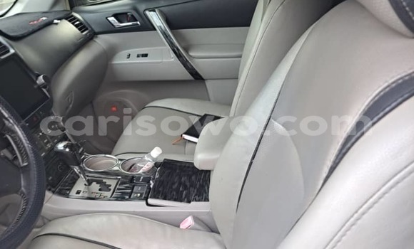 Acheter Occasion Voiture Toyota Highlander Blanc à Abomey Calavi, Benin Acheter Occasion Voiture Toyota Highlander Blanc à Abomey Calavi, Benin