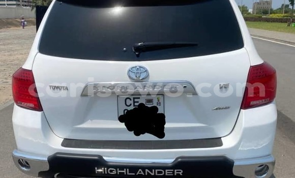 Acheter Occasion Voiture Toyota Highlander Blanc à Abomey Calavi, Benin Acheter Occasion Voiture Toyota Highlander Blanc à Abomey Calavi, Benin