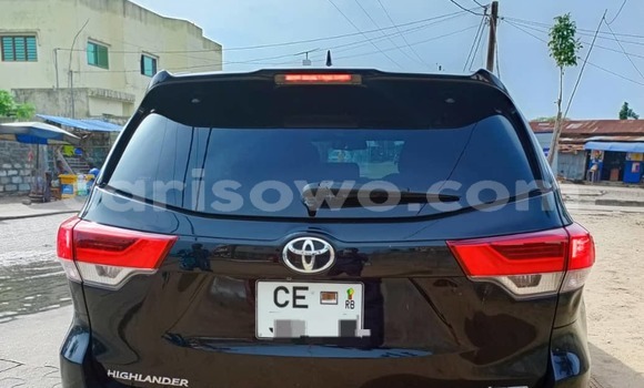 Acheter Occasion Voiture Toyota Highlander Noir à Abomey Calavi, Benin
