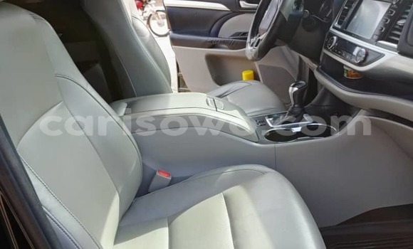 Acheter Occasion Voiture Toyota Highlander Noir à Abomey Calavi, Benin Acheter Occasion Voiture Toyota Highlander Noir à Abomey Calavi, Benin