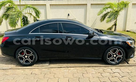 Sayi Na hannu Mercedes-Benz CLA-klasse AMG Black Mota in Cotonou a Benin