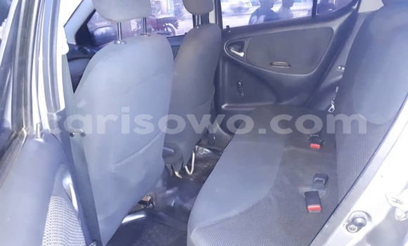 Ra Àlòkù Toyota Yaris Silver Ọkọ̀ in Cotonou ni Benin Ra Àlòkù Toyota Yaris Silver Ọkọ̀ in Cotonou ni Benin