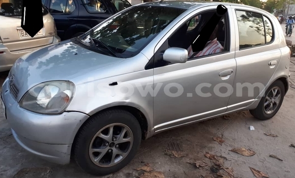 Ra Àlòkù Toyota Yaris Silver Ọkọ̀ in Cotonou ni Benin Ra Àlòkù Toyota Yaris Silver Ọkọ̀ in Cotonou ni Benin