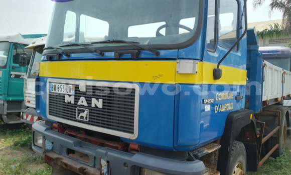 Sayi Imported Man Silent Blue Babbar mota in Cotonou a Benin