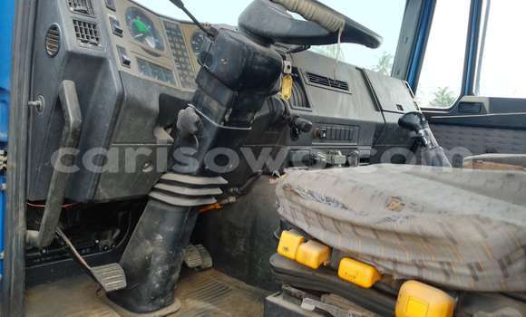 Ra Imported Man Silent Blue Ọkọ̀ akẹ́rù ńlá in Cotonou ni Benin Ra Imported Man Silent Blue Ọkọ̀ akẹ́rù ńlá in Cotonou ni Benin