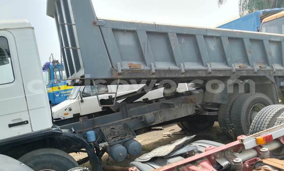 Acheter Import Utilitaire Man Silent Blanc à Cotonou, Benin Acheter Import Utilitaire Man Silent Blanc à Cotonou, Benin