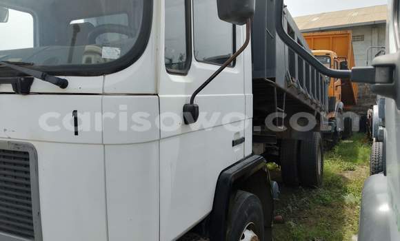 Acheter Import Utilitaire Man Silent Blanc à Cotonou, Benin Acheter Import Utilitaire Man Silent Blanc à Cotonou, Benin