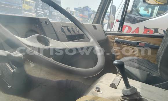 Acheter Import Utilitaire Mercedes‒Benz Truck Autre à Cotonou, Benin Acheter Import Utilitaire Mercedes‒Benz Truck Autre à Cotonou, Benin