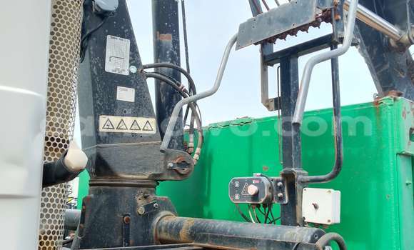 Ra Imported Man Silent funfun Ọkọ̀ akẹ́rù ńlá in Cotonou ni Benin Ra Imported Man Silent funfun Ọkọ̀ akẹ́rù ńlá in Cotonou ni Benin