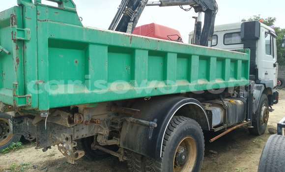 Ra Imported Man Silent funfun Ọkọ̀ akẹ́rù ńlá in Cotonou ni Benin Ra Imported Man Silent funfun Ọkọ̀ akẹ́rù ńlá in Cotonou ni Benin