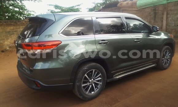 Acheter Occasion Voiture Toyota Highlander Autre à Cotonou, Benin Acheter Occasion Voiture Toyota Highlander Autre à Cotonou, Benin