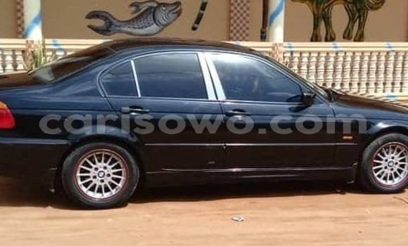 Acheter Occasion Voiture BMW 4-Series Noir à Cotonou, Benin Acheter Occasion Voiture BMW 4-Series Noir à Cotonou, Benin