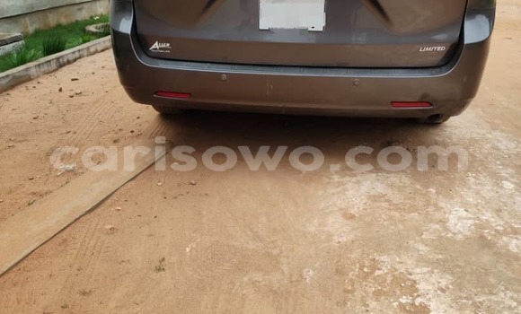 Ra Àlòkù Toyota Sienna Brown Ọkọ̀ in Cotonou ni Benin Ra Àlòkù Toyota Sienna Brown Ọkọ̀ in Cotonou ni Benin
