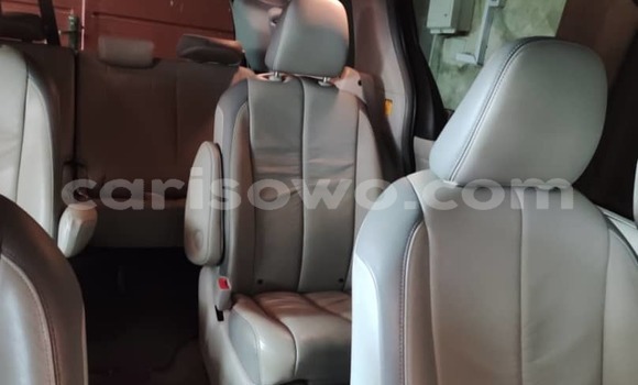 Ra Àlòkù Toyota Sienna Brown Ọkọ̀ in Cotonou ni Benin Ra Àlòkù Toyota Sienna Brown Ọkọ̀ in Cotonou ni Benin