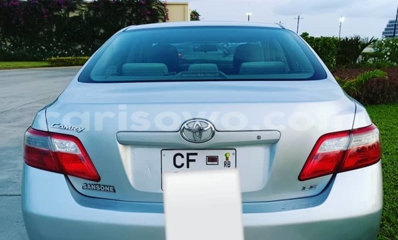 Ra Àlòkù Toyota Camry Silver Ọkọ̀ in Cotonou ni Benin Ra Àlòkù Toyota Camry Silver Ọkọ̀ in Cotonou ni Benin