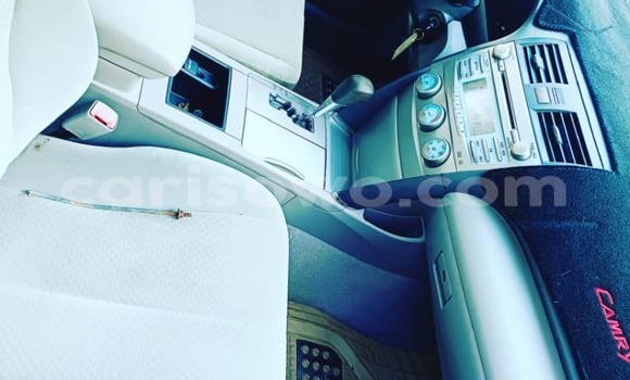 Ra Àlòkù Toyota Camry Silver Ọkọ̀ in Cotonou ni Benin Ra Àlòkù Toyota Camry Silver Ọkọ̀ in Cotonou ni Benin