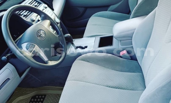 Ra Àlòkù Toyota Camry Silver Ọkọ̀ in Cotonou ni Benin Ra Àlòkù Toyota Camry Silver Ọkọ̀ in Cotonou ni Benin