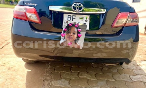 Ra Àlòkù Toyota Camry Brown Ọkọ̀ in Cotonou ni Benin Ra Àlòkù Toyota Camry Brown Ọkọ̀ in Cotonou ni Benin