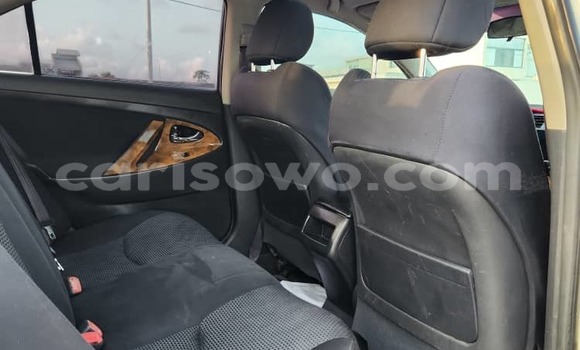 Ra Àlòkù Toyota Camry funfun Ọkọ̀ in Cotonou ni Benin Ra Àlòkù Toyota Camry funfun Ọkọ̀ in Cotonou ni Benin