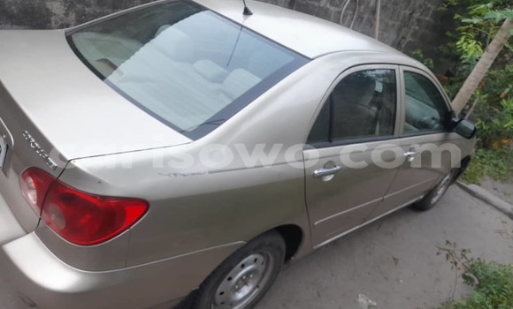 Ra Àlòkù Toyota Corolla Silver Ọkọ̀ in Cotonou ni Benin Ra Àlòkù Toyota Corolla Silver Ọkọ̀ in Cotonou ni Benin