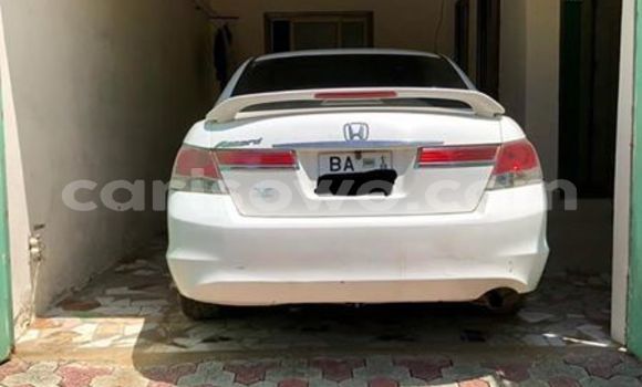 Acheter Occasion Voiture Honda Accord Blanc à Cotonou, Benin Acheter Occasion Voiture Honda Accord Blanc à Cotonou, Benin