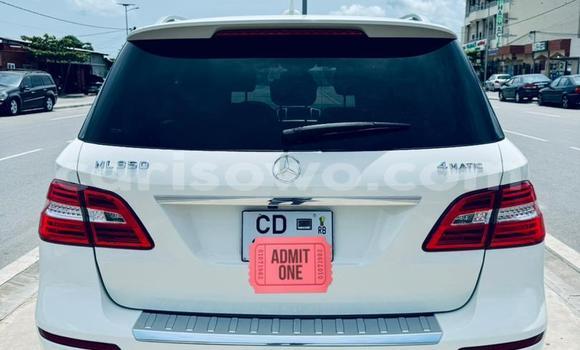 Acheter Occasion Voiture Mercedes-Benz ML–Class Blanc à Cotonou, Benin Acheter Occasion Voiture Mercedes-Benz ML–Class Blanc à Cotonou, Benin