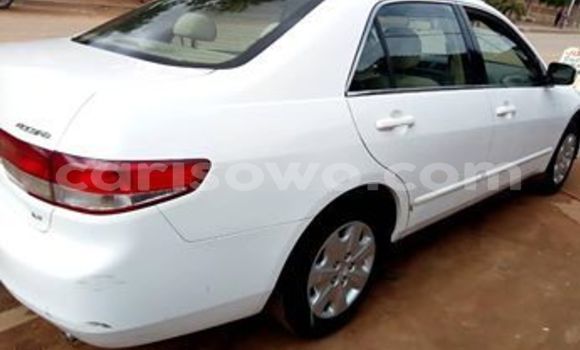 Acheter Occasion Voiture Honda Accord Blanc à Cotonou, Benin Acheter Occasion Voiture Honda Accord Blanc à Cotonou, Benin