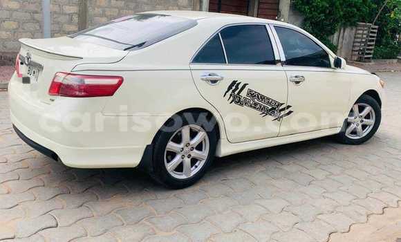 Acheter Occasion Voiture Toyota Camry Blanc à Athieme, Mono Acheter Occasion Voiture Toyota Camry Blanc à Athieme, Mono