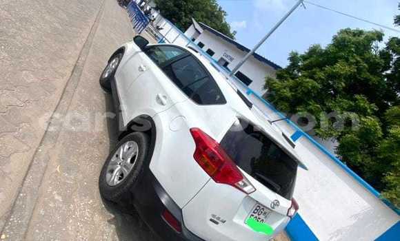 Ra Àlòkù Toyota RAV4 funfun Ọkọ̀ in Aplahoue ni Couffo Ra Àlòkù Toyota RAV4 funfun Ọkọ̀ in Aplahoue ni Couffo