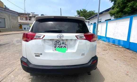 Ra Àlòkù Toyota RAV4 funfun Ọkọ̀ in Aplahoue ni Couffo Ra Àlòkù Toyota RAV4 funfun Ọkọ̀ in Aplahoue ni Couffo