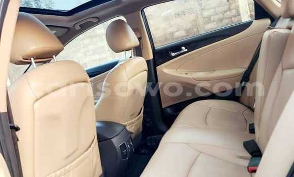 Acheter Occasion Voiture Hyundai Sonata Blanc à Cotonou, Benin Acheter Occasion Voiture Hyundai Sonata Blanc à Cotonou, Benin