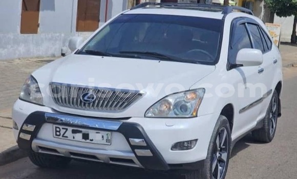 Sayi Na hannu Lexus LX 450 White Mota in Cotonou a Benin