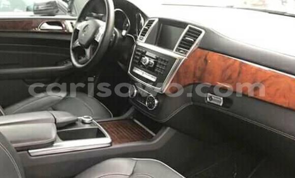 Acheter Occasion Voiture Mercedes-Benz ML–Class Noir à Cotonou, Benin Acheter Occasion Voiture Mercedes-Benz ML–Class Noir à Cotonou, Benin