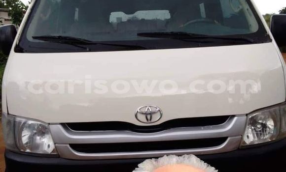 Acheter Occasion Voiture Toyota Hiace Blanc à Athieme, Mono Acheter Occasion Voiture Toyota Hiace Blanc à Athieme, Mono